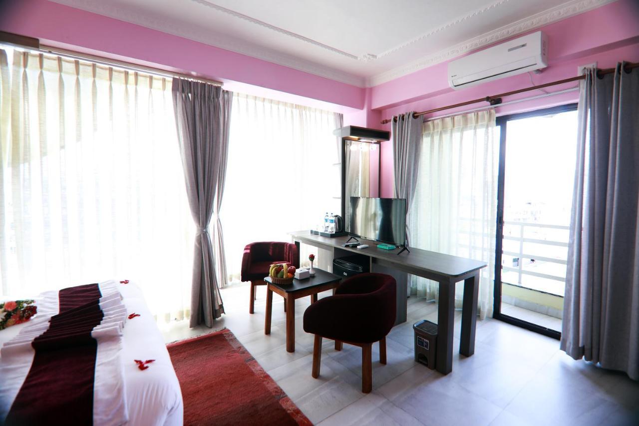 Hotel Task International Pokhara Eksteriør billede