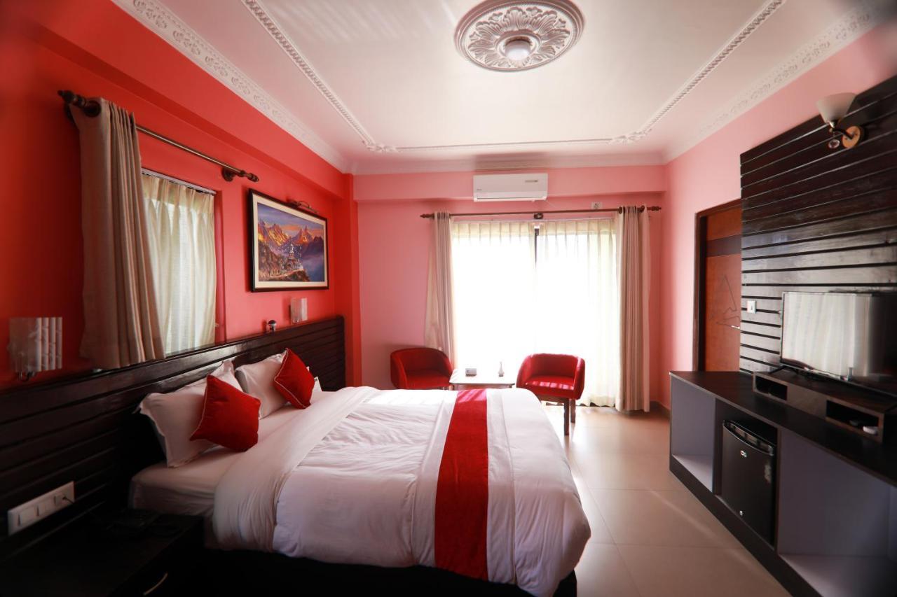 Hotel Task International Pokhara Eksteriør billede