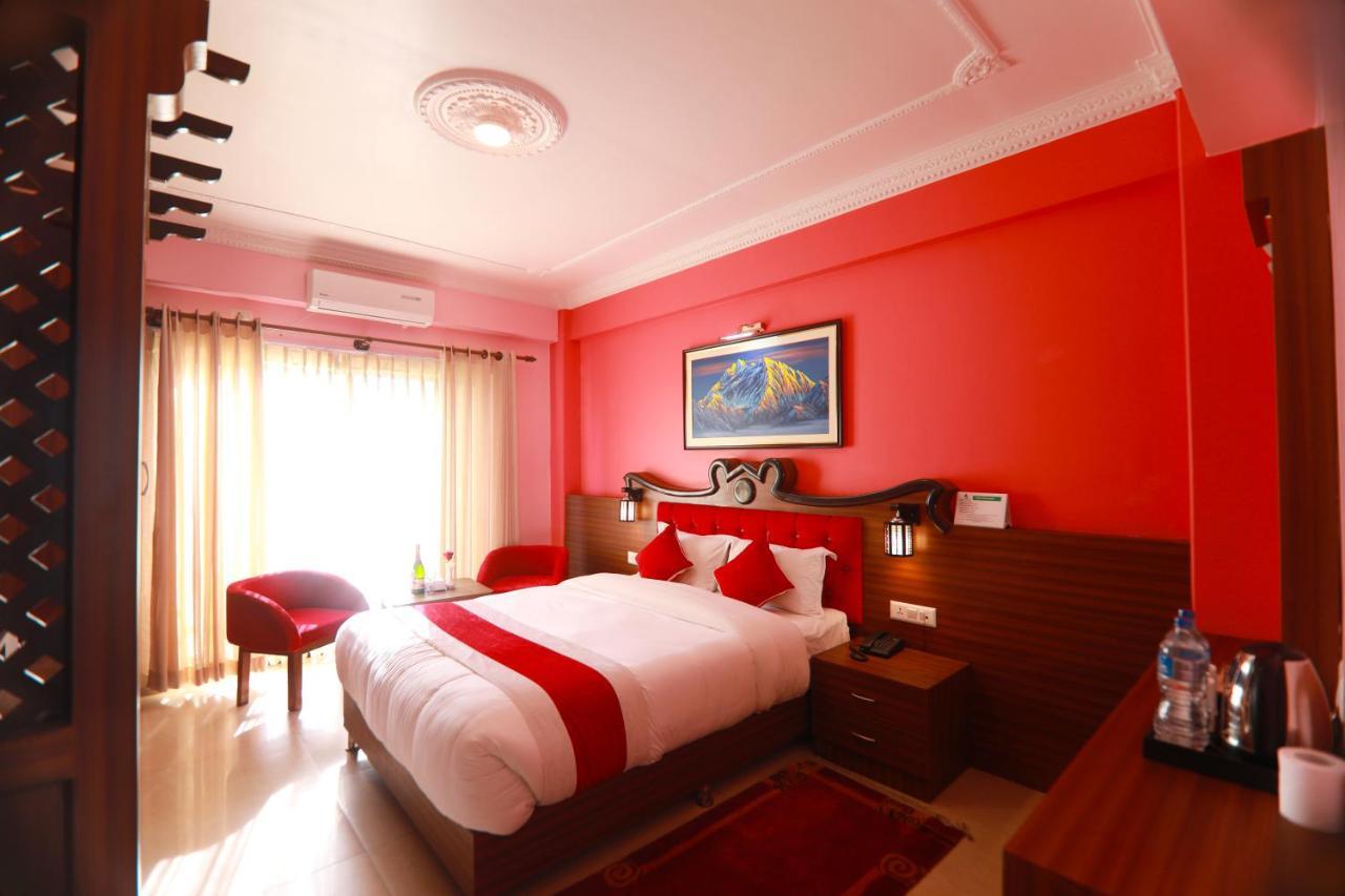 Hotel Task International Pokhara Eksteriør billede
