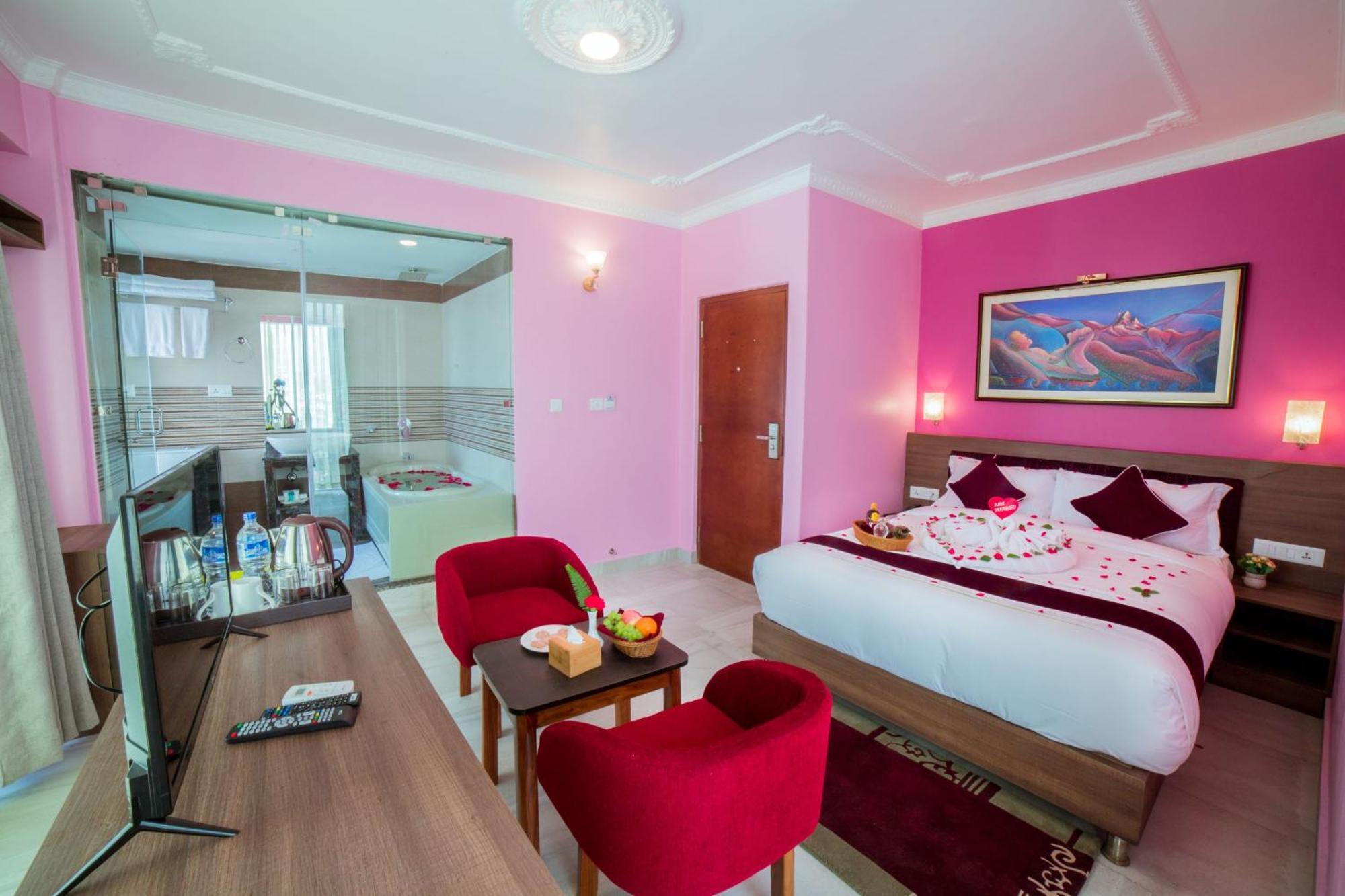 Hotel Task International Pokhara Eksteriør billede