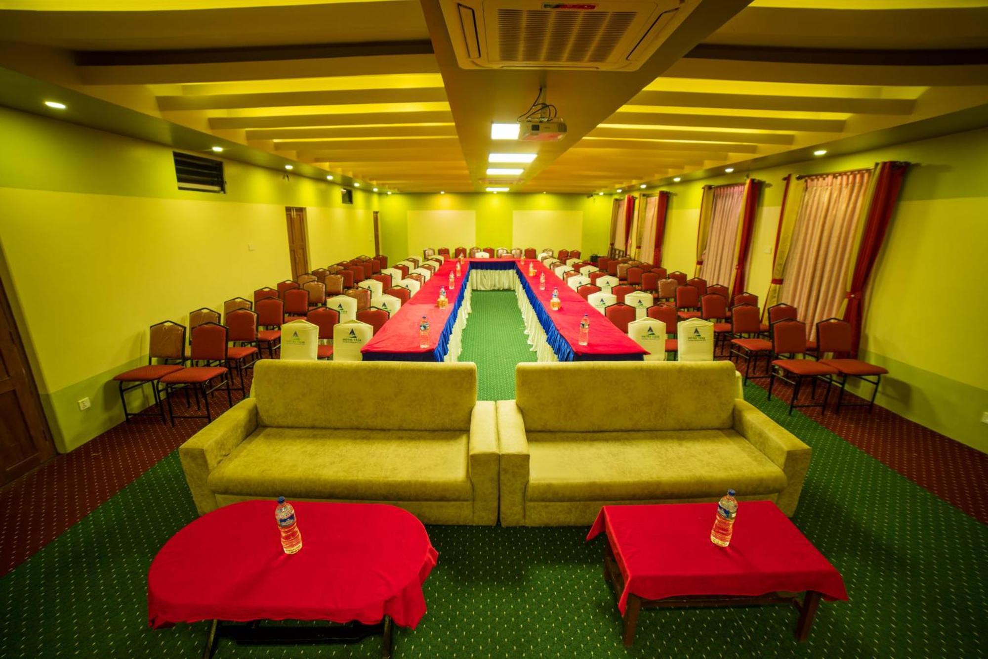 Hotel Task International Pokhara Eksteriør billede