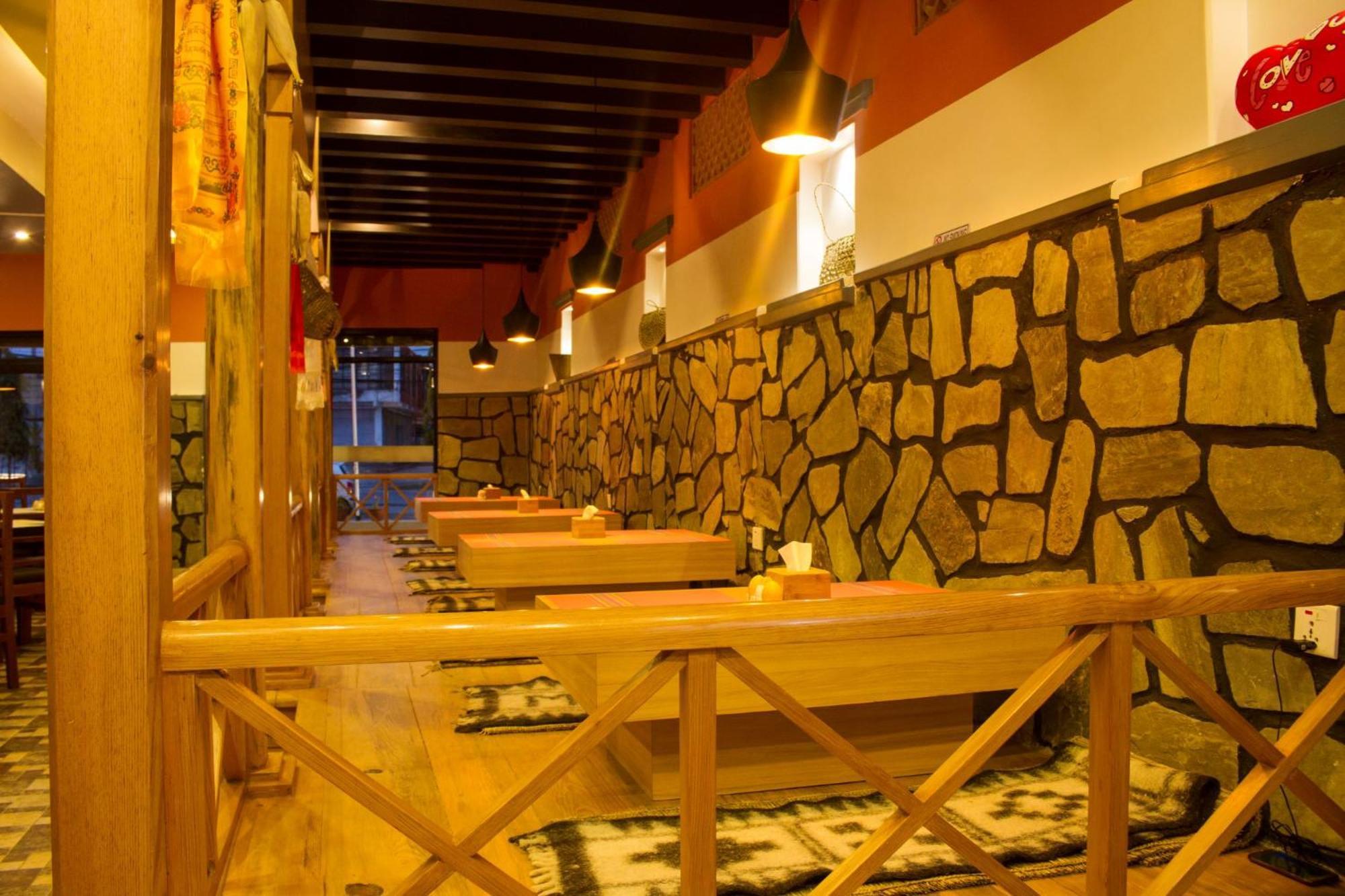 Hotel Task International Pokhara Eksteriør billede
