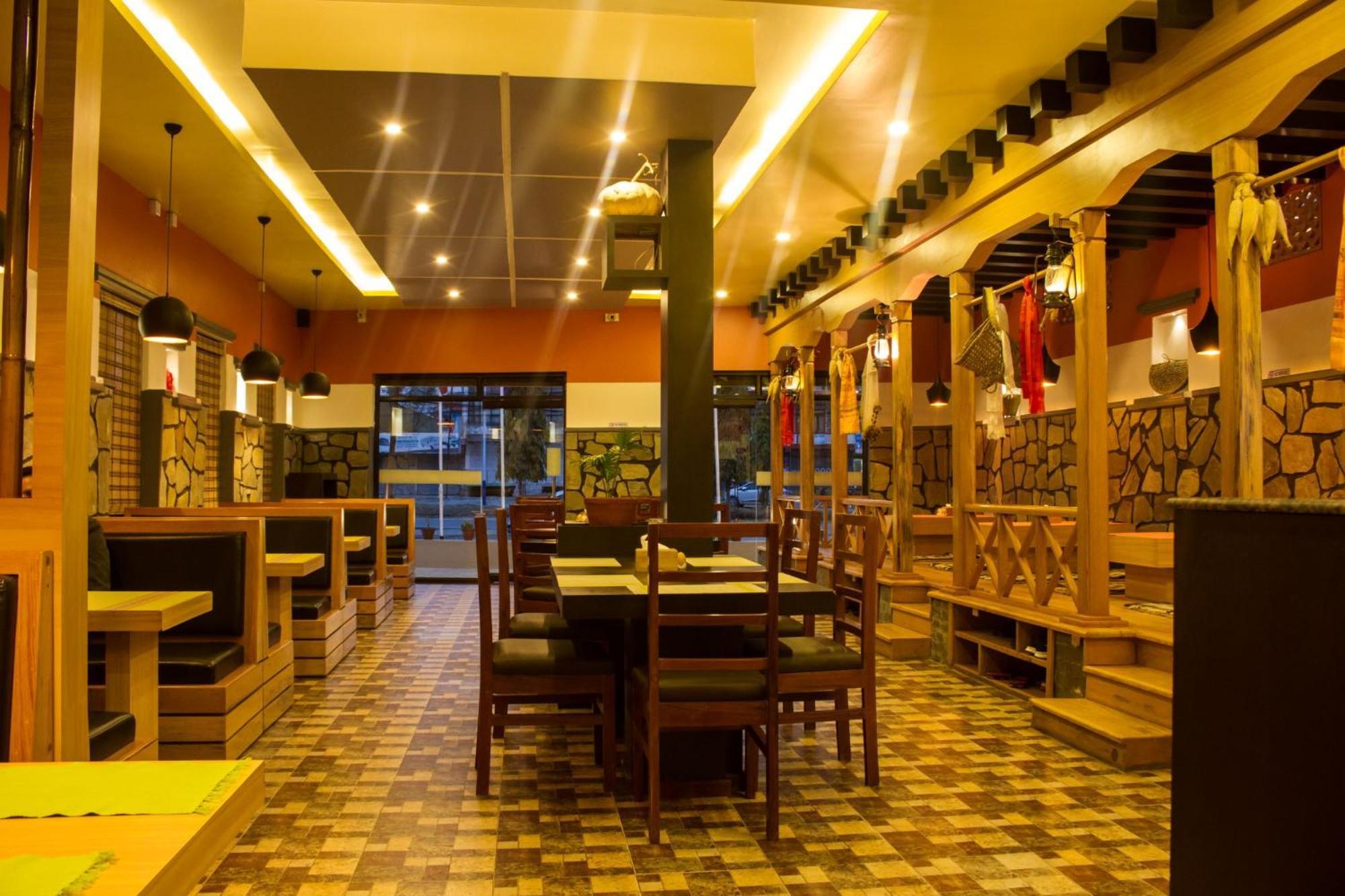 Hotel Task International Pokhara Eksteriør billede
