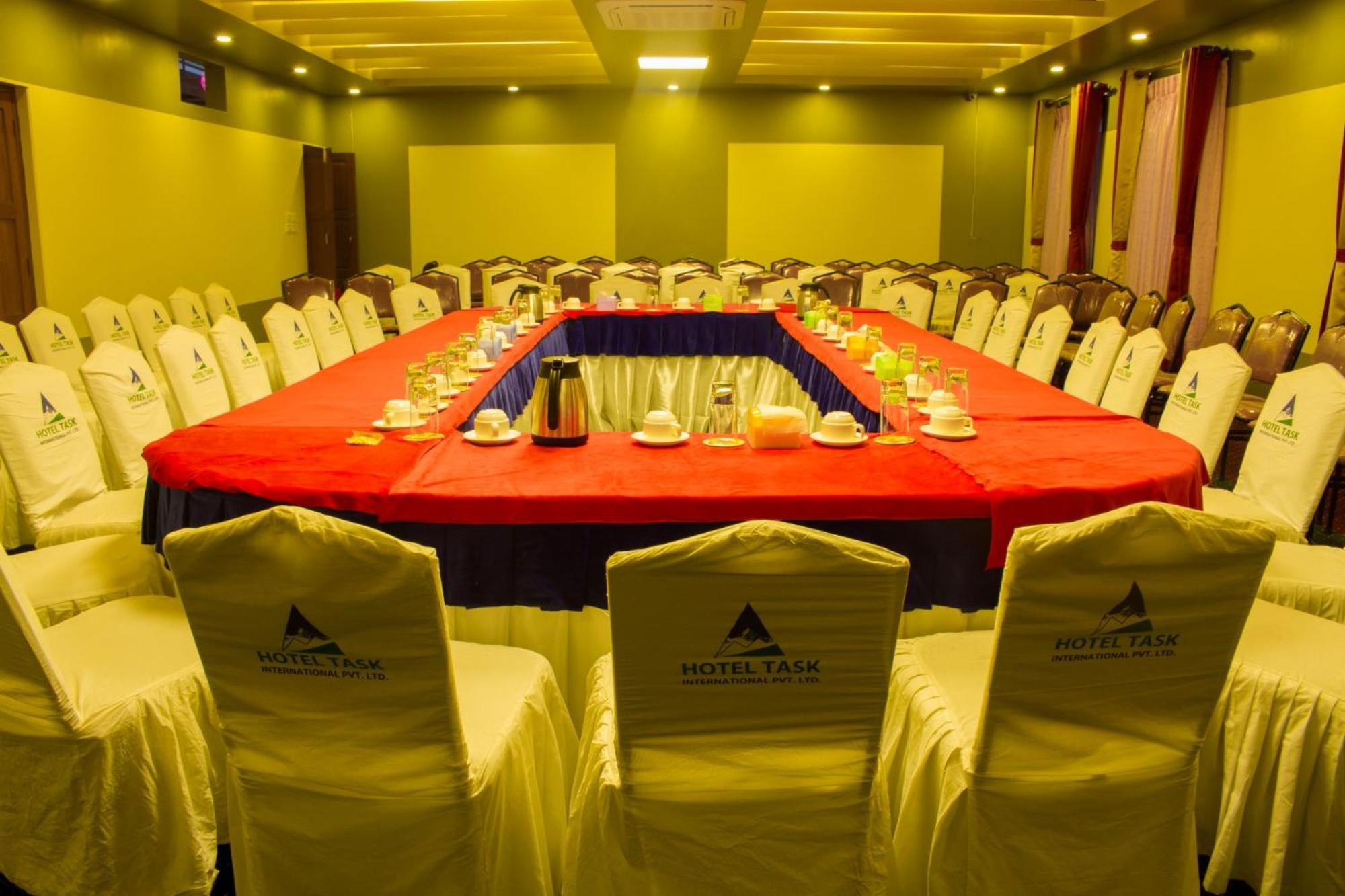 Hotel Task International Pokhara Eksteriør billede