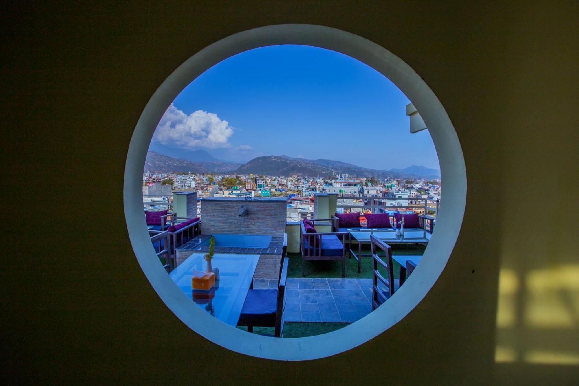 Hotel Task International Pokhara Eksteriør billede